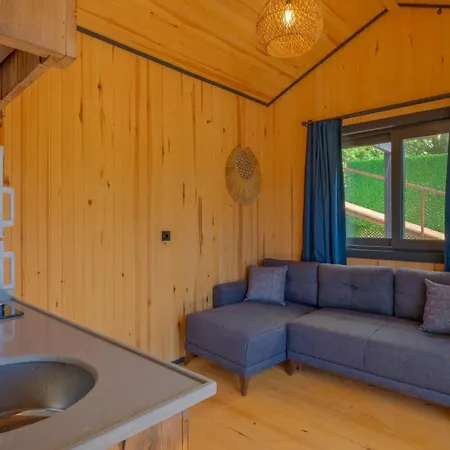 Hotell Tiny Levissi 2 4*